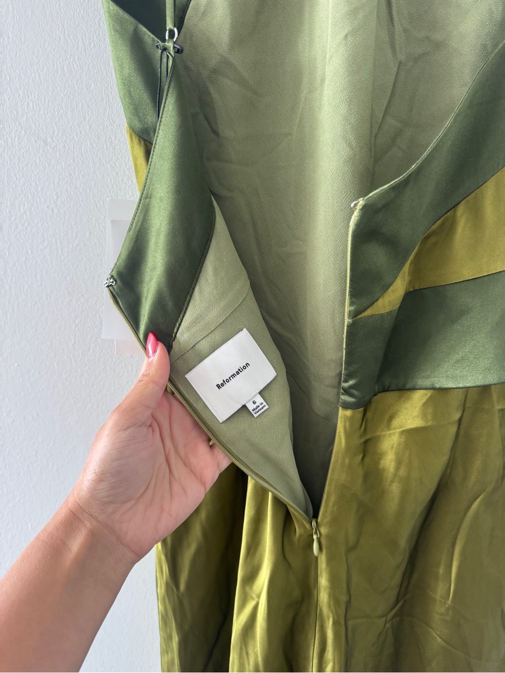 REFORMATION Jillian Silk Dress in Pear 6 - Picture 4 of 8